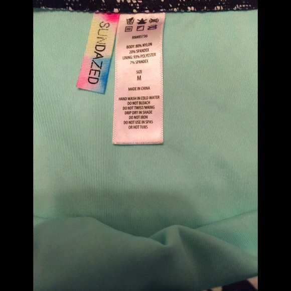 SUNDAZED Bikini - Picture 5 of 6